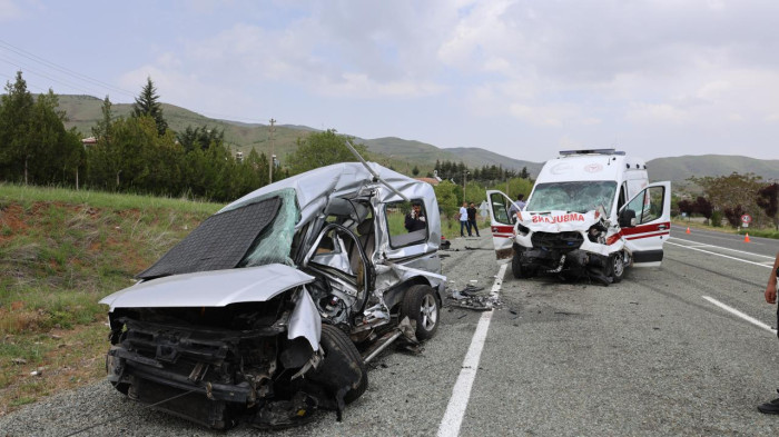 Erzincan’da Görev Yapan Öğretmen Kazada Hayatını Kaybetti