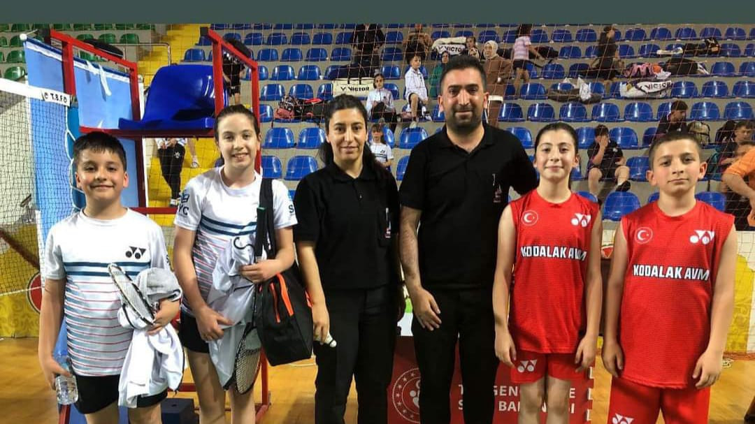 Badminton Şampiyonasında  'Gümüşhane' Rüzgarı Esti
