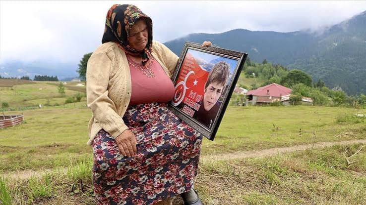 Şehit Eren Bülbül'ün Annesi Ayşe Bülbül 6 Yıldır 'Anneler Günü'nü' Hüzünlü Geçiriyor