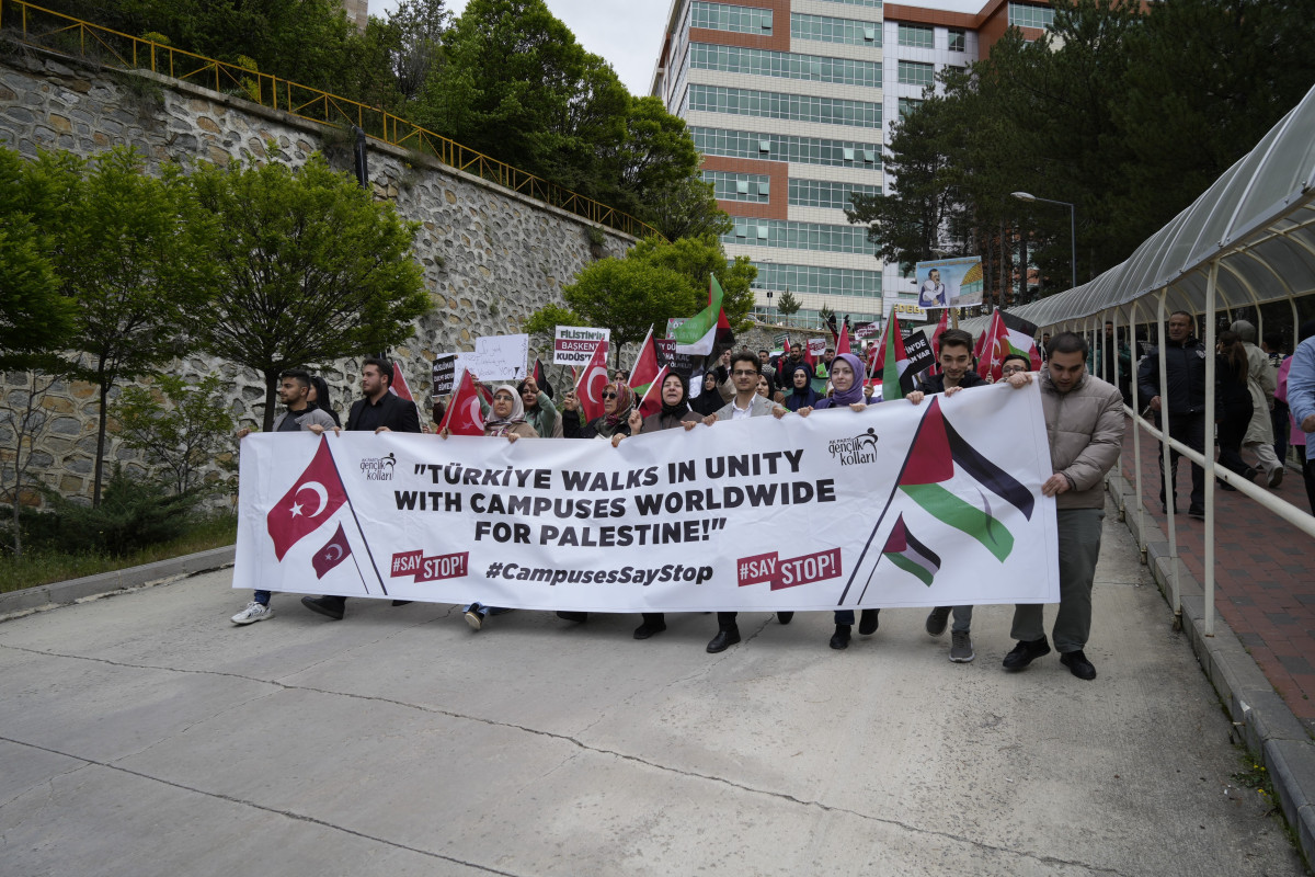 Gümüşhane Üniversitesi'nden 'Filistin' Yürüyüşü